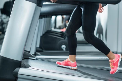 Treadmill with slope